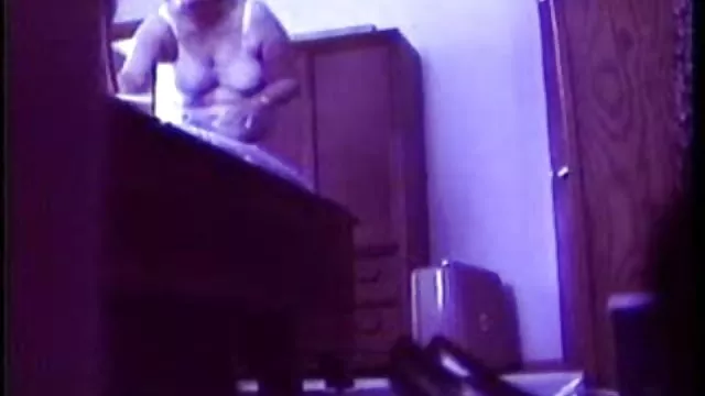 XXX بدون ثبت نام گربه وحشی پشمالو, فيلم سوپرسکسی Tara holiday