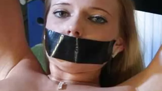 XXX بدون ثبت نام این زن فیم سوپرسکسی